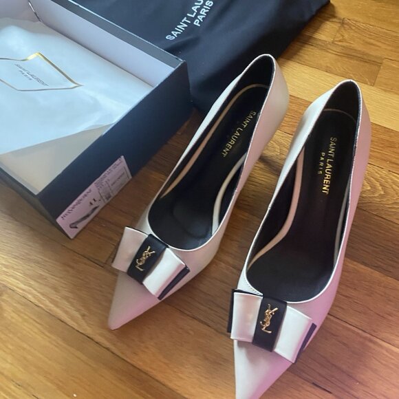 Saint Laurent Pierrot Monogram Bow Pointed Toe Pump - Picture 1 of 11